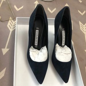 New Charlie’s David Donnie pump 5.5